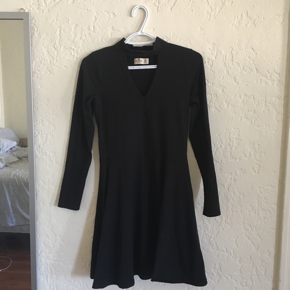 Hollister mock neck key hole skater dress